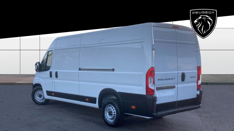 Peugeot Boxer 3500 Heavy L4 Diesel 2.2 BlueHDi 140 H2 Van Professional